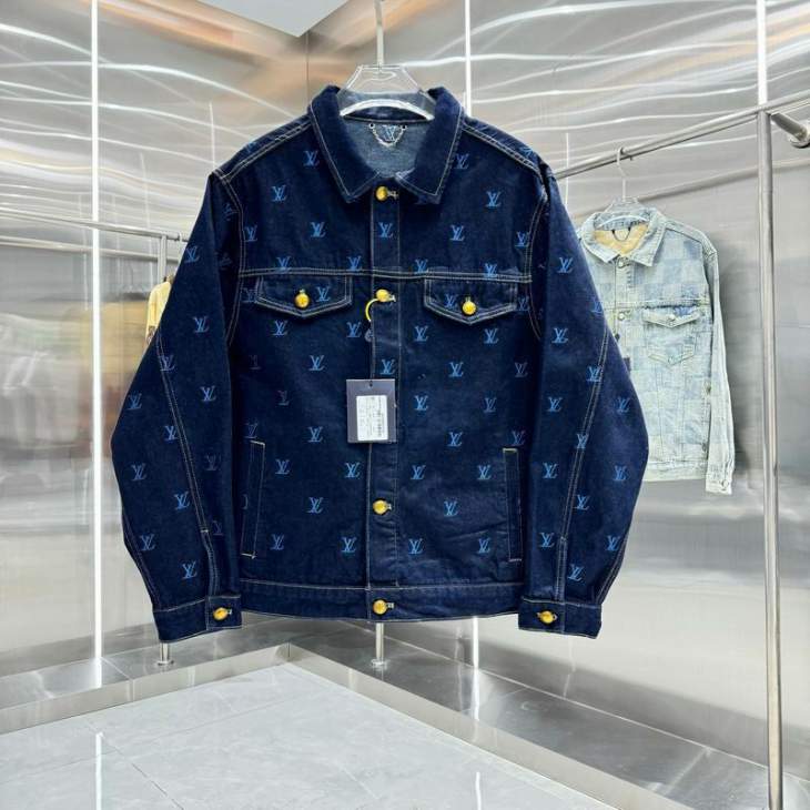 Picture of LV Sweater Suits _SKULVsz46-52M-2XLhgntx0841197